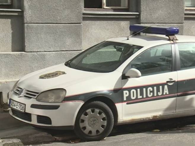 Tuzla: Јedno lice povrijeđeno hladnim oružjem